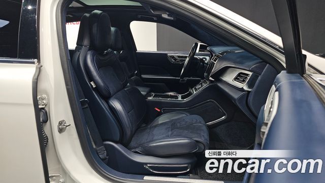 Lincoln Continental (X) 3.0 Presidential AWD 2018 — фото 10