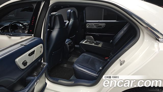 Lincoln Continental (X) 3.0 Presidential AWD 2018 — фото 12
