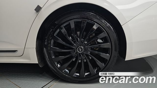 Lincoln Continental (X) 3.0 Presidential AWD 2018 — фото 21