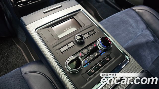 Lincoln Continental (X) 3.0 Presidential AWD 2018 — фото 27
