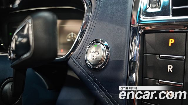 Lincoln Continental (X) 3.0 Presidential AWD 2018 — фото 30