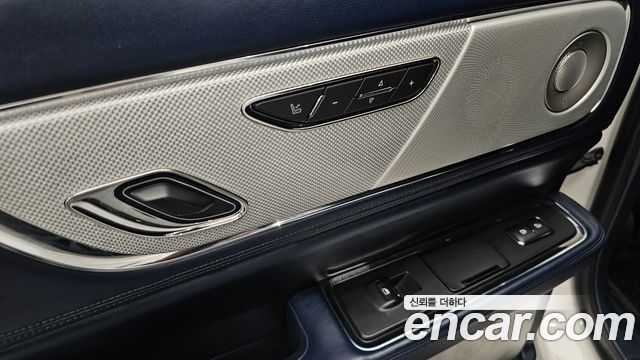 Lincoln Continental (X) 3.0 Presidential AWD 2018 — фото 32