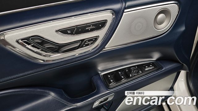 Lincoln Continental (X) 3.0 Presidential AWD 2018 — фото 35