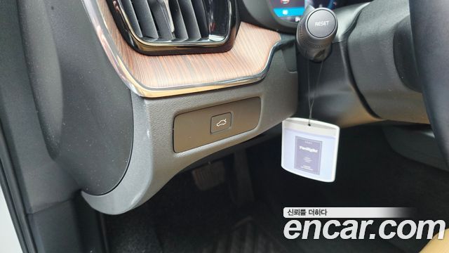 Volvo XC60 (II) B5 Ultra Bright 2025 — фото 19