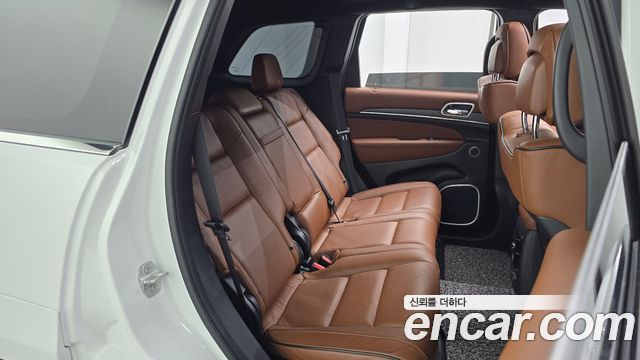 Jeep Grand Cherokee 3.6 Summit WK2 2021 — фото 11