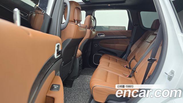 Jeep Grand Cherokee 3.6 Summit WK2 2021 — фото 12