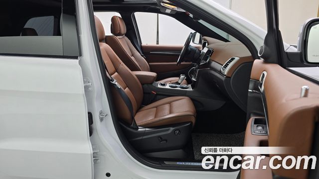 Jeep Grand Cherokee 3.6 Summit WK2 2021 — фото 26