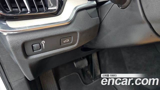 Volvo V60 Cross Keonteuri (II) T5 Pro AWD 2020 — фото 14