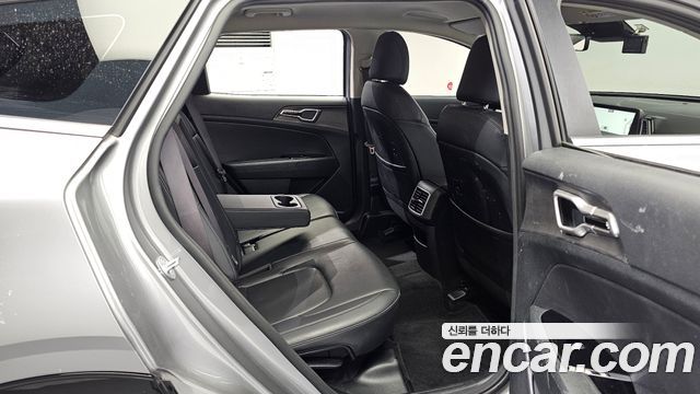 Kia Sportage (V) Diesel 2.0 2WD Prestige 2023 — фото 11