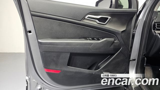 Kia Sportage (V) Diesel 2.0 2WD Prestige 2023 — фото 24