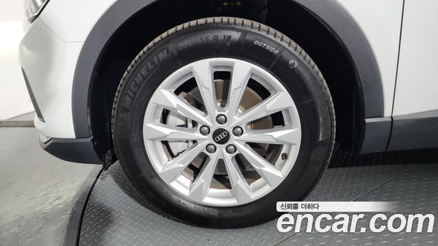 Audi Q3 (F3) 40 TFSI Quattro 2025 — фото 5