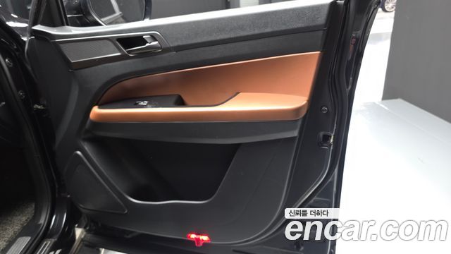 KG Mobility (SsangYong) Rexton Sports Khan Diesel 2.2 4WD Noblesse (5-Link) 2020 — фото 24