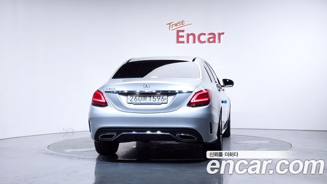 Mercedes-Benz C-Class (W205) C200 AMG Line 2021 — фото 4