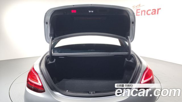 Mercedes-Benz C-Class (W205) C200 AMG Line 2021 — фото 23