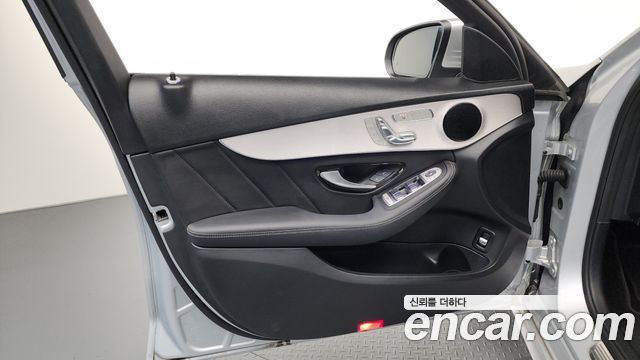 Mercedes-Benz C-Class (W205) C200 AMG Line 2021 — фото 30