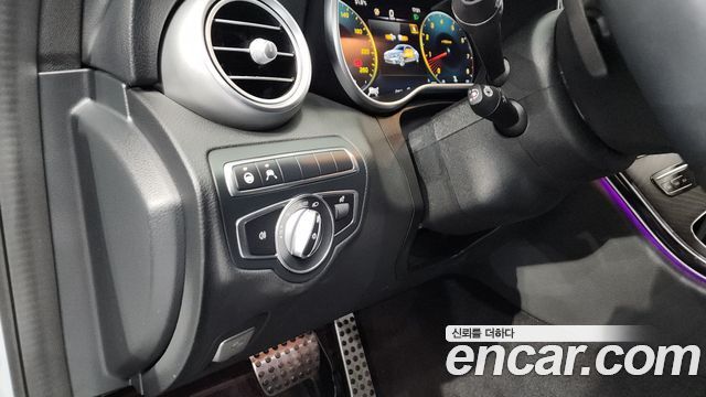 Mercedes-Benz C-Class (W205) C200 AMG Line 2021 — фото 35