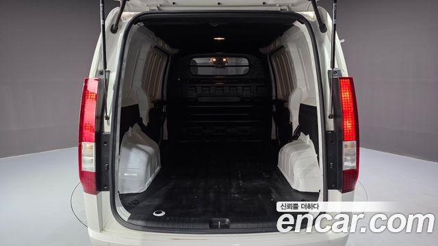 Hyundai Staria Cargo 3-Seater Smart 2022 — фото 16