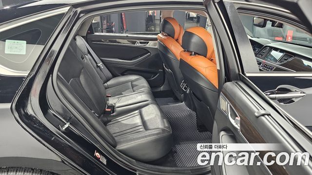 Genesis G80 3.3 GDI AWD Premium Luxury 2017 — фото 11