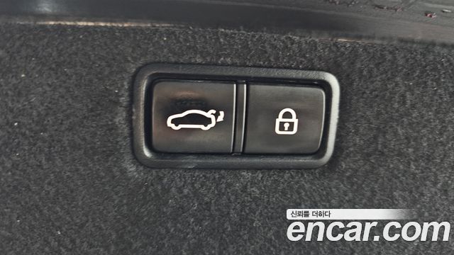 Genesis G80 3.3 GDI AWD Premium Luxury 2017 — фото 16