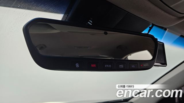 Genesis G80 3.3 GDI AWD Premium Luxury 2017 — фото 19