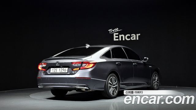 Honda Accord (X) 2.0 Hybrid Touring 2018 — фото 2