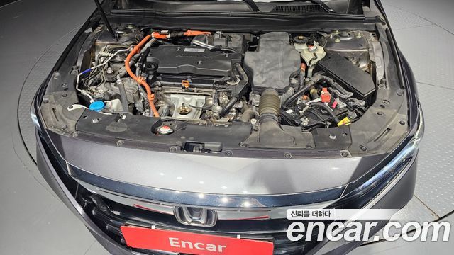 Honda Accord (X) 2.0 Hybrid Touring 2018 — фото 6