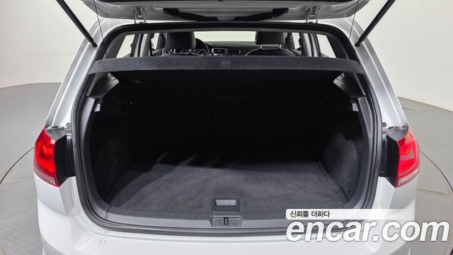 Volkswagen Golf (VII) 1.4 TSI Premium 2016 — фото 24