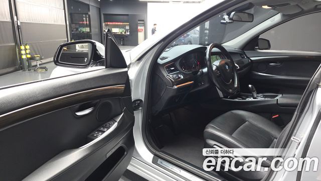 BMW 5 Series GT (F07) GT 30d xDrive 2014 — фото 10