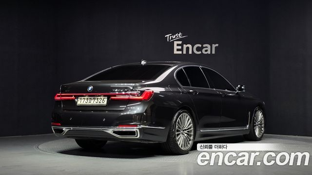 BMW 7 Series (G11) 730d xDrive Design Pure Excellence 2021 — фото 2