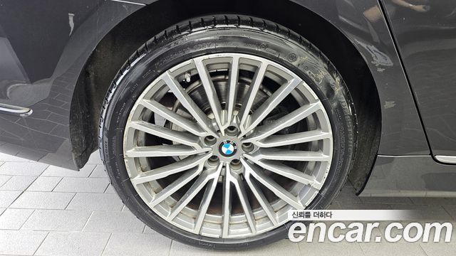 BMW 7 Series (G11) 730d xDrive Design Pure Excellence 2021 — фото 5