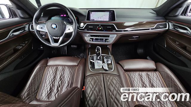 BMW 7 Series (G11) 730d xDrive Design Pure Excellence 2021 — фото 7