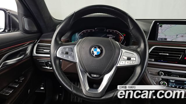 BMW 7 Series (G11) 730d xDrive Design Pure Excellence 2021 — фото 13