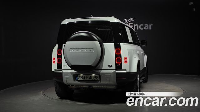 Land Rover Defender (L663) 110 D250 S 2022 — фото 4