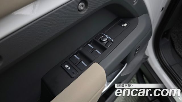 Land Rover Defender (L663) 110 D250 S 2022 — фото 28