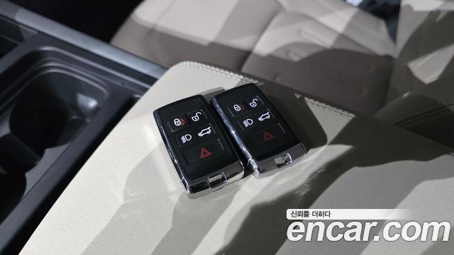 Land Rover Defender (L663) 110 D250 S 2022 — фото 31