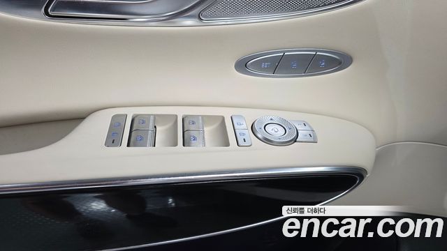 Genesis GV70 2.2 Diesel AWD 2023 — фото 16