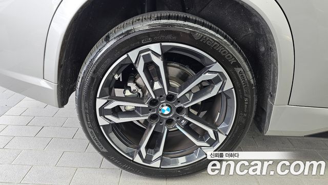 BMW X1 (U11) xDrive 20i M Sport 2025 — фото 5