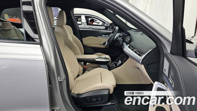 BMW X1 (U11) xDrive 20i M Sport 2025 — фото 11