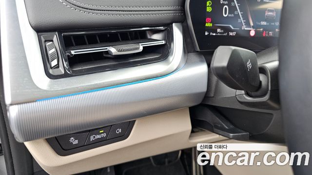 BMW X1 (U11) xDrive 20i M Sport 2025 — фото 32