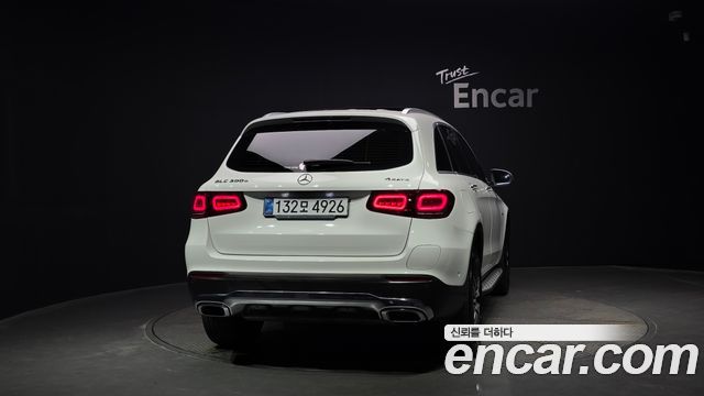 Mercedes-Benz GLC-Class (X253) GLC300e 4MATIC 2021 — фото 4