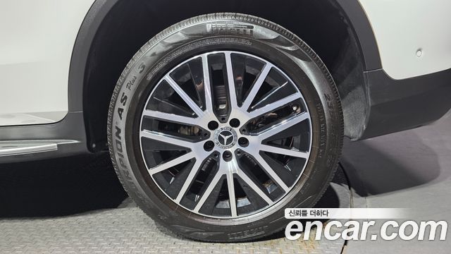 Mercedes-Benz GLC-Class (X253) GLC300e 4MATIC 2021 — фото 27