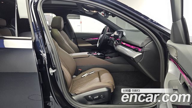 BMW 5 Series (G60) 520i M Sport 2025 — фото 11