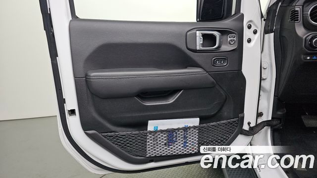 Jeep Wrangler (JL) 2.0 Overland Power Top 4Door 4xe 2022 — фото 30