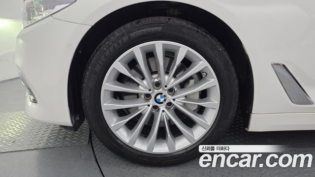 BMW 5 Series (G30) 530i Luxury Plus 2019 — фото 5