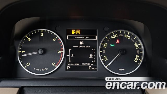 Land Rover Discovery 4 3.0 SDV6 SE 2016 — фото 8