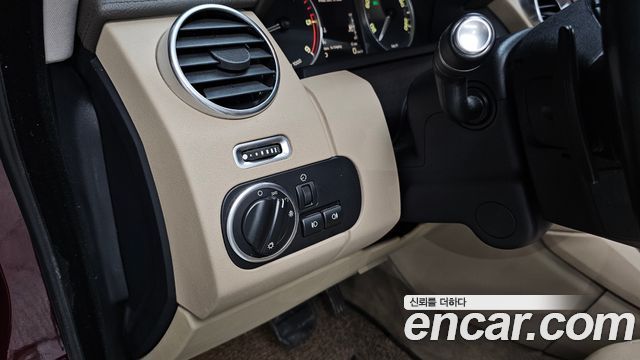 Land Rover Discovery 4 3.0 SDV6 SE 2016 — фото 28