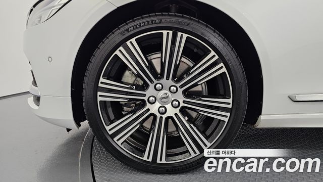 Volvo S90 B6 AWD Ultimate Bright 2023 — фото 5