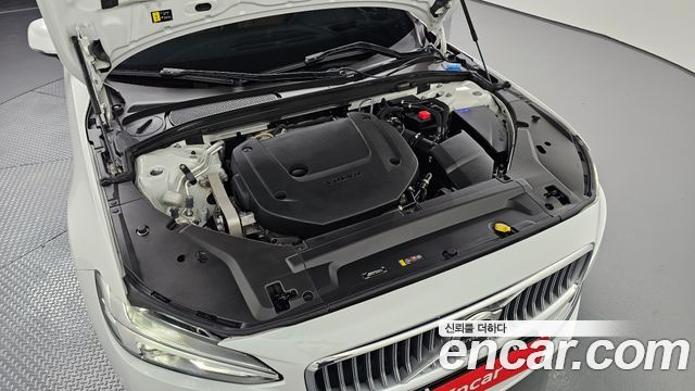 Volvo S90 B6 AWD Ultimate Bright 2023 — фото 6