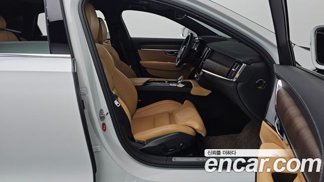 Volvo S90 B6 AWD Ultimate Bright 2023 — фото 11