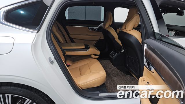Volvo S90 B6 AWD Ultimate Bright 2023 — фото 12